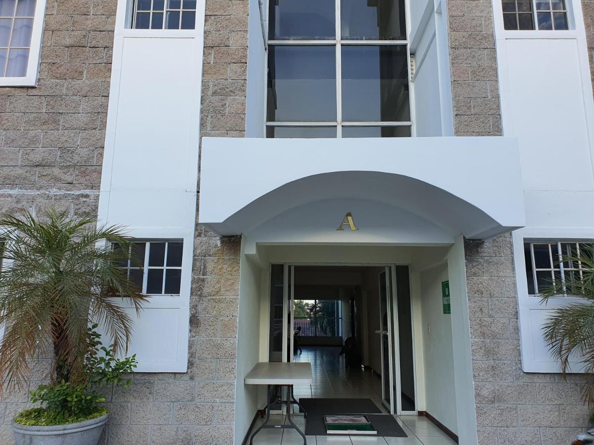 Apartamento San Benito Flats Wifi 50Mg - 4 Huespedes - Parqueos San Salvador Exterior foto