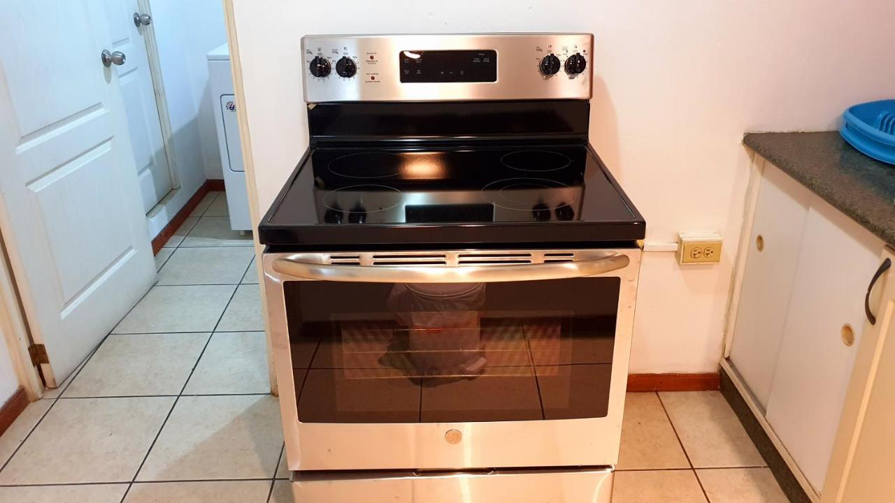 Apartamento San Benito Flats Wifi 50Mg - 4 Huespedes - Parqueos San Salvador Exterior foto