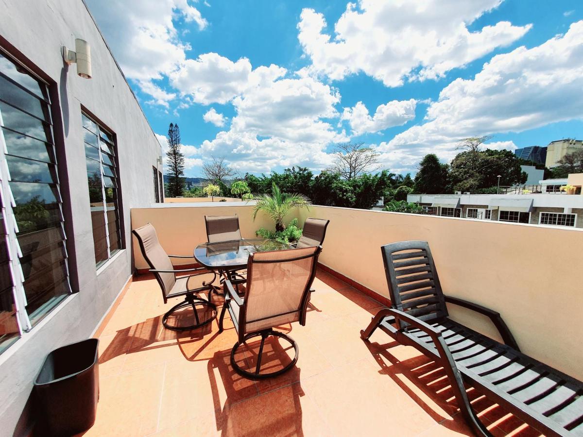 Apartamento San Benito Flats Wifi 50Mg - 4 Huespedes - Parqueos San Salvador Exterior foto